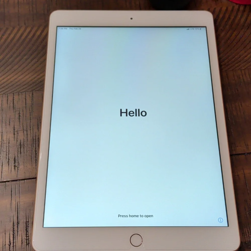 Apple iPad - 8th Generation - White/Gold